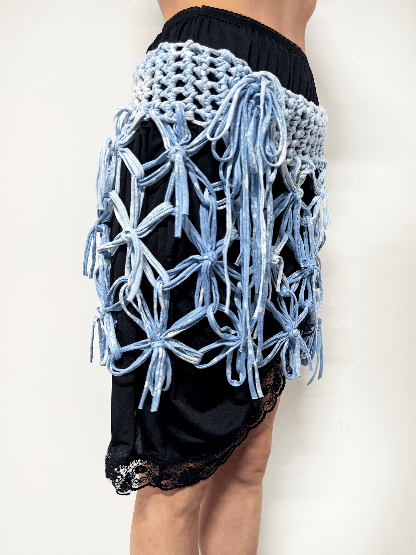 Blue Flower Chain Mini